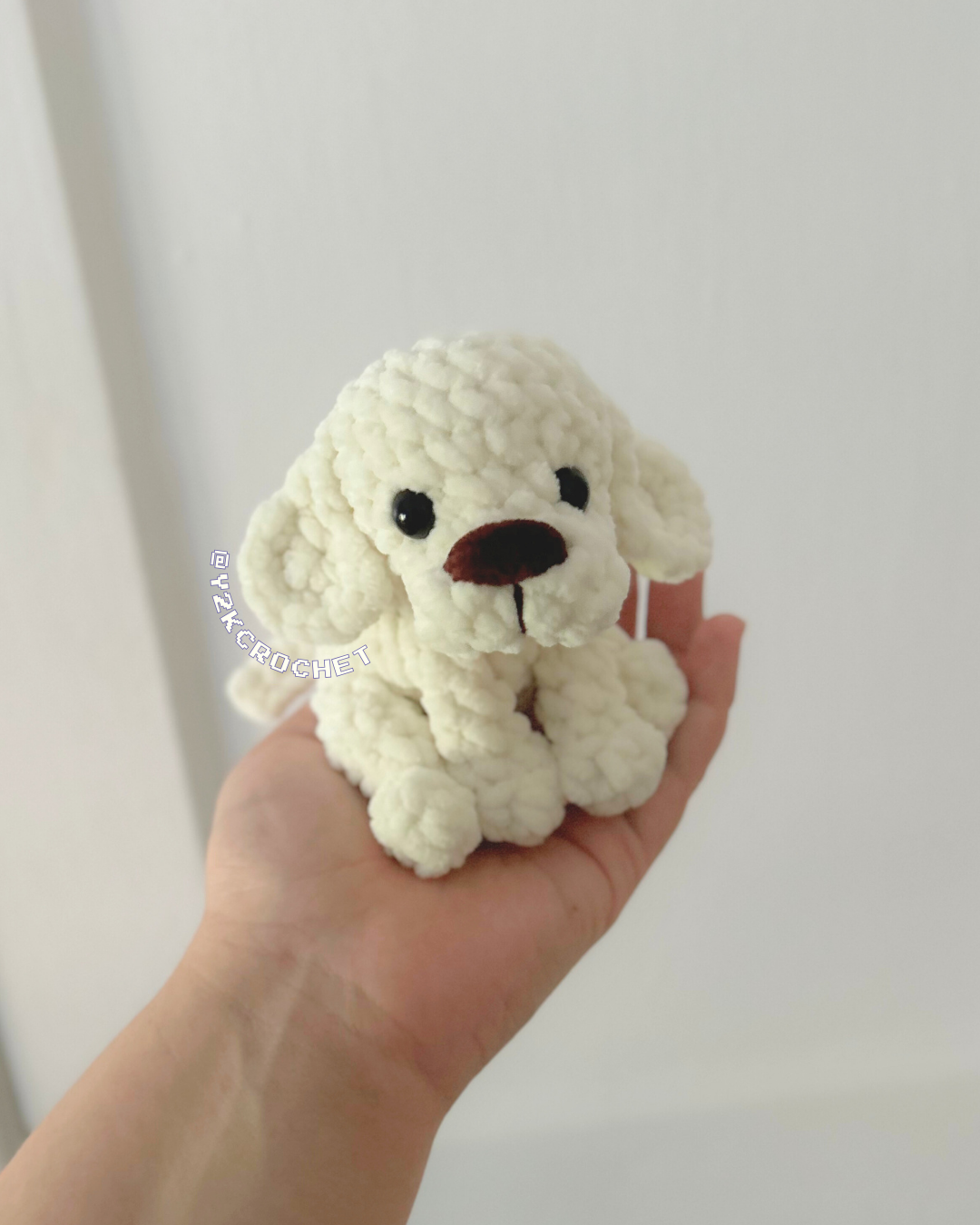 Lucy the White Lab Plushie - Crochet Labrador Puppy Plushie