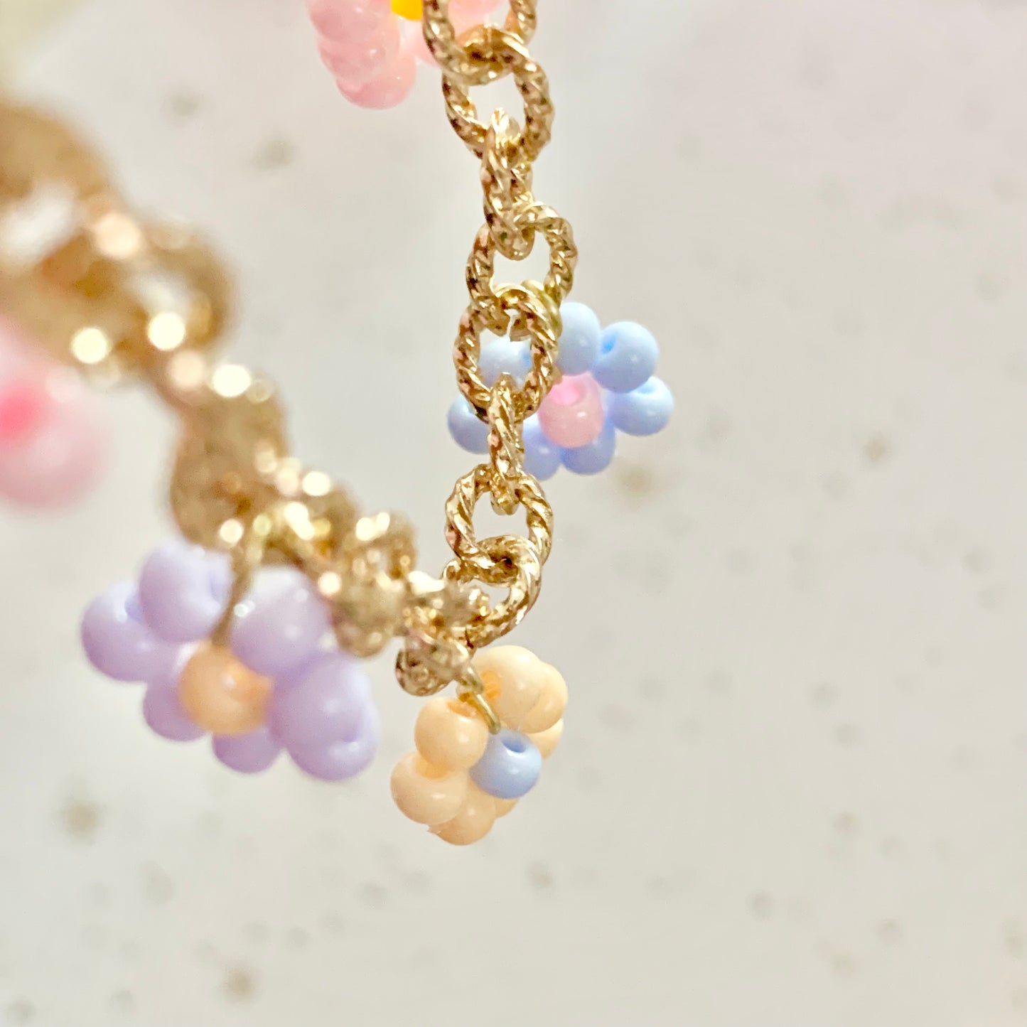 Pastel Chunky Daisy Chain Charm Bracelet