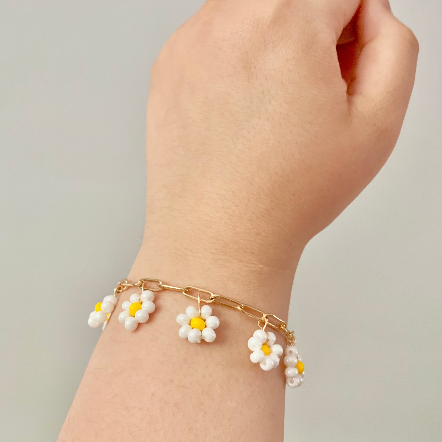 Dainty Daisy Chain Charm Bracelet
