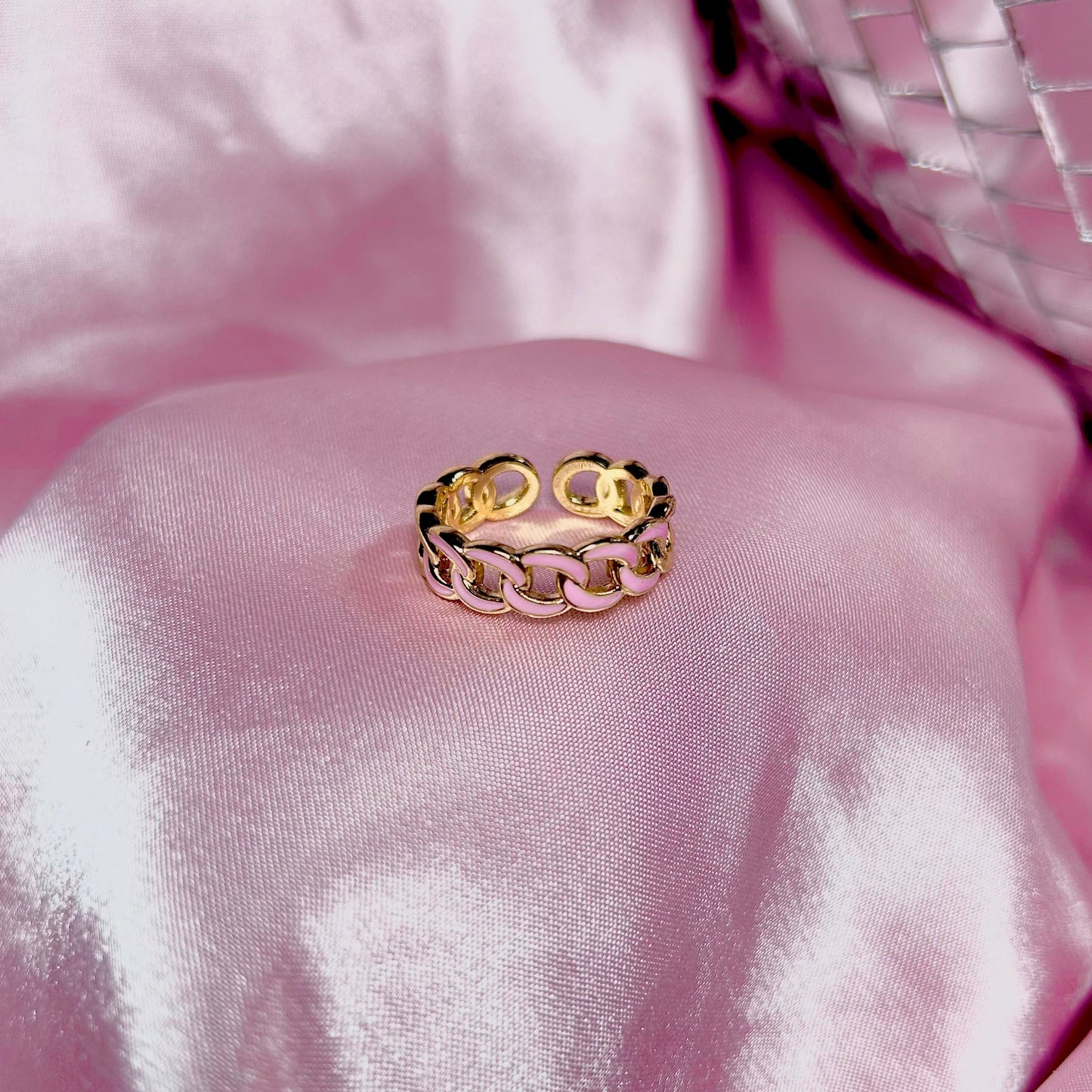 Pink Curb Chain Ring