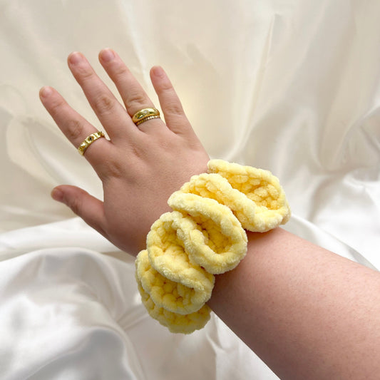 Buttercup - XL Crochet Plushie Scrunchie